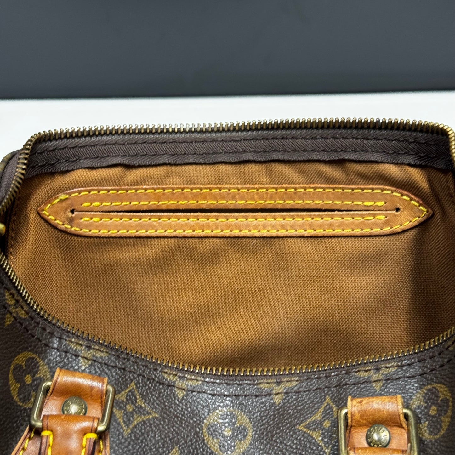 Louis Vuitton Speedy 30