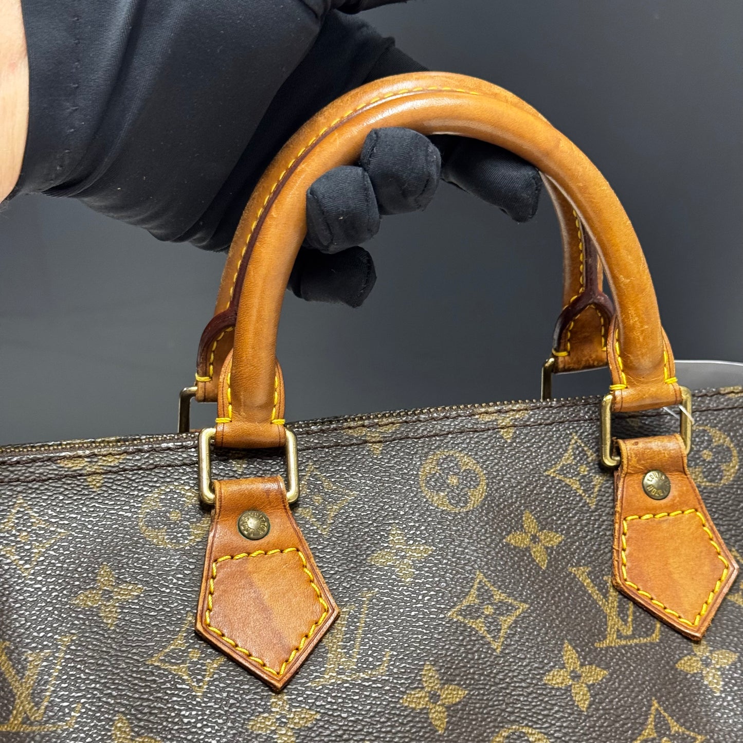 Louis Vuitton Speedy 30
