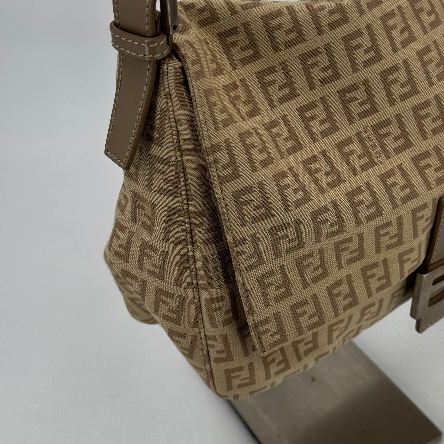 Fendi Baguette Mama
