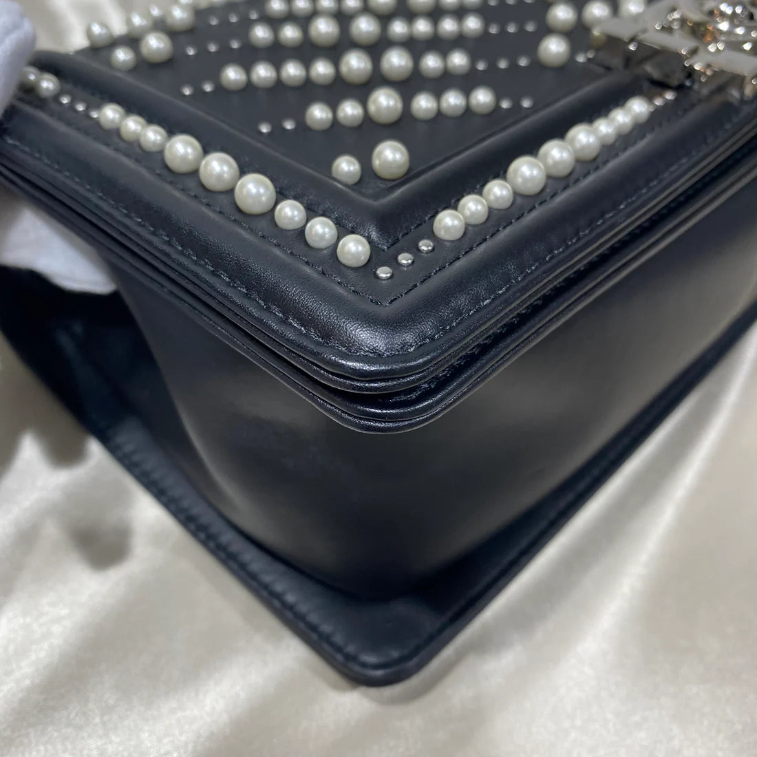 Chanel Boy perles