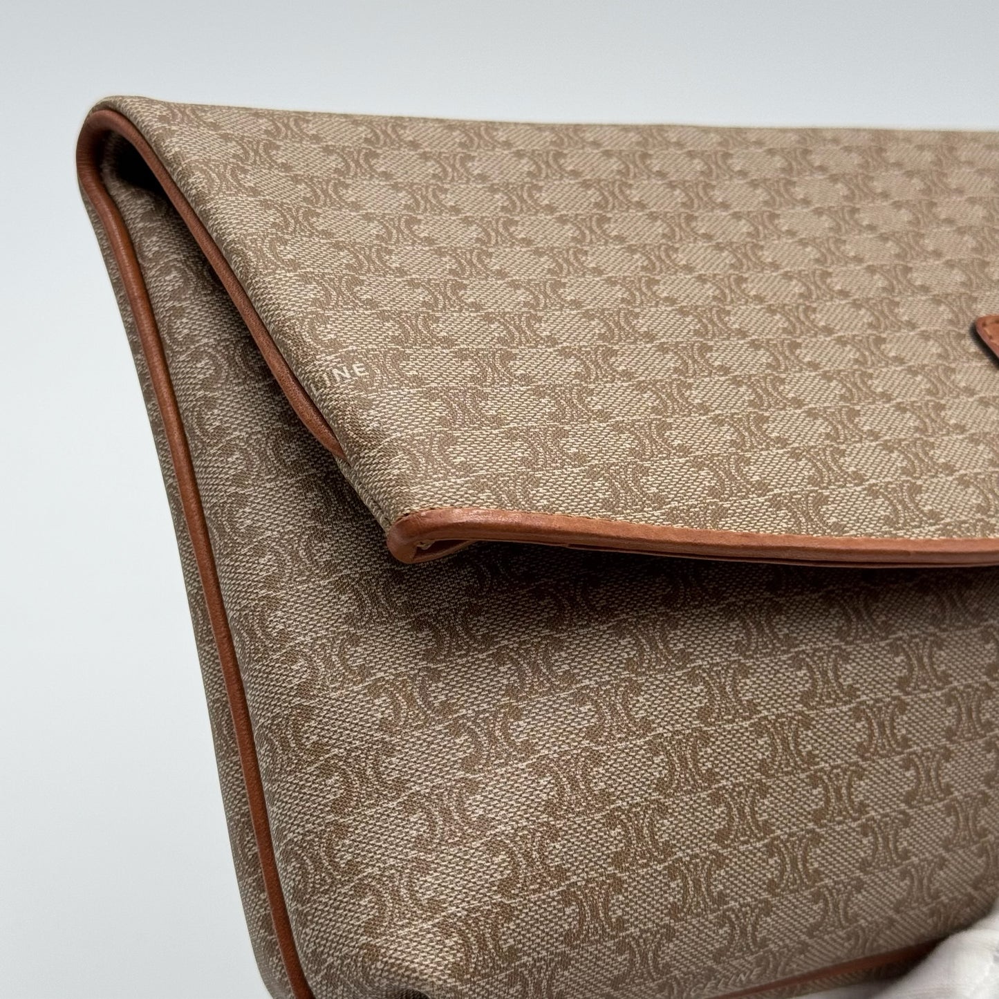 Celine Pochette