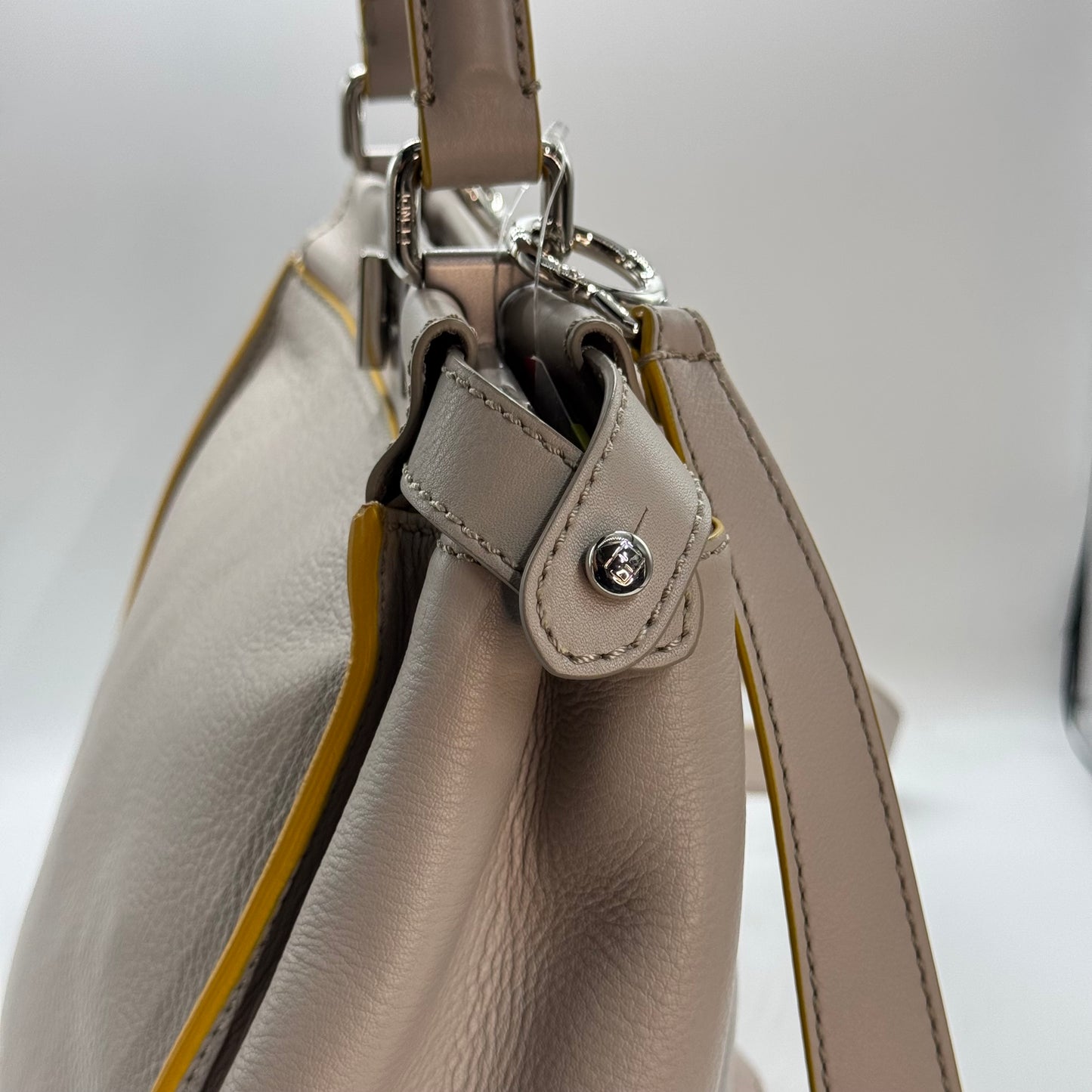 Fendi Peekaboo Regular