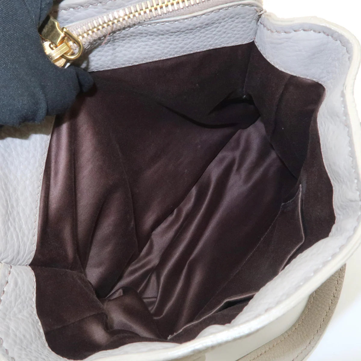 Miu Miu Shopping beige