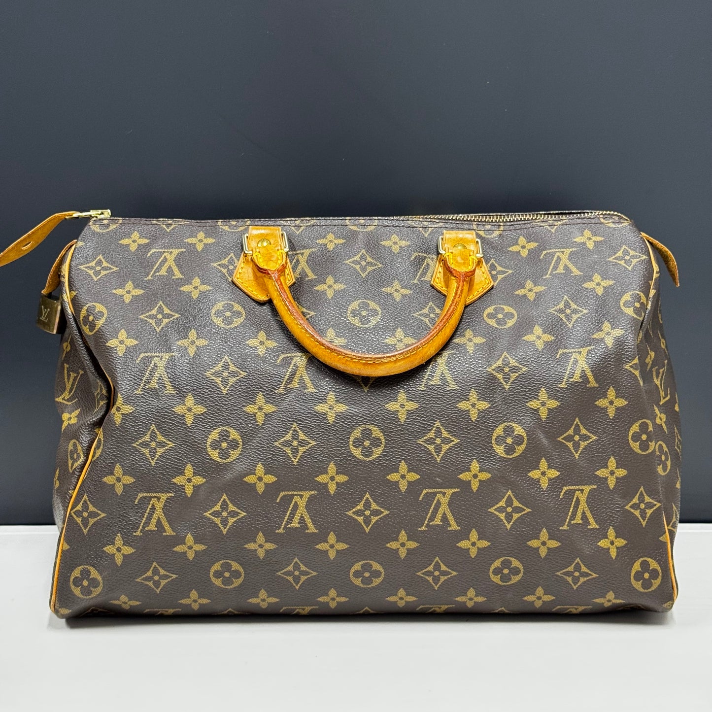 Louis Vuitton Speedy 35