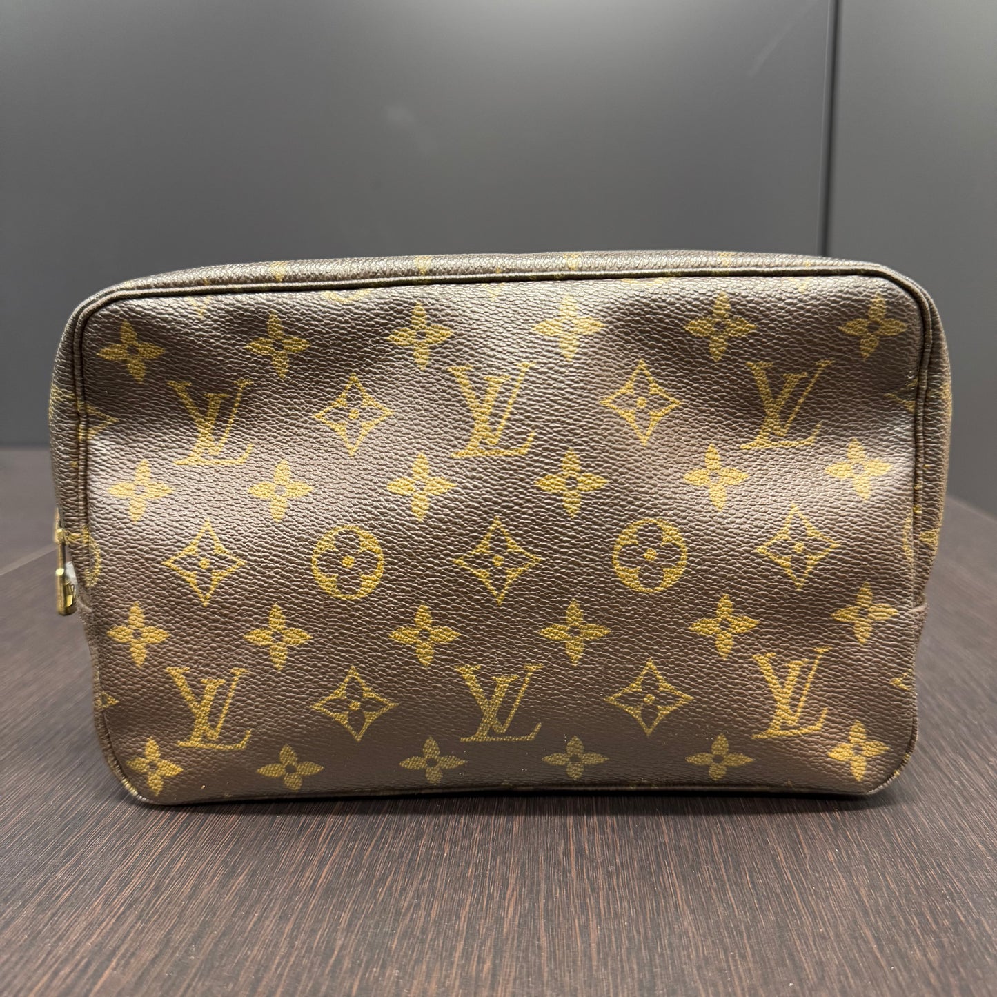 Louis Vuitton trousse de toilette MM