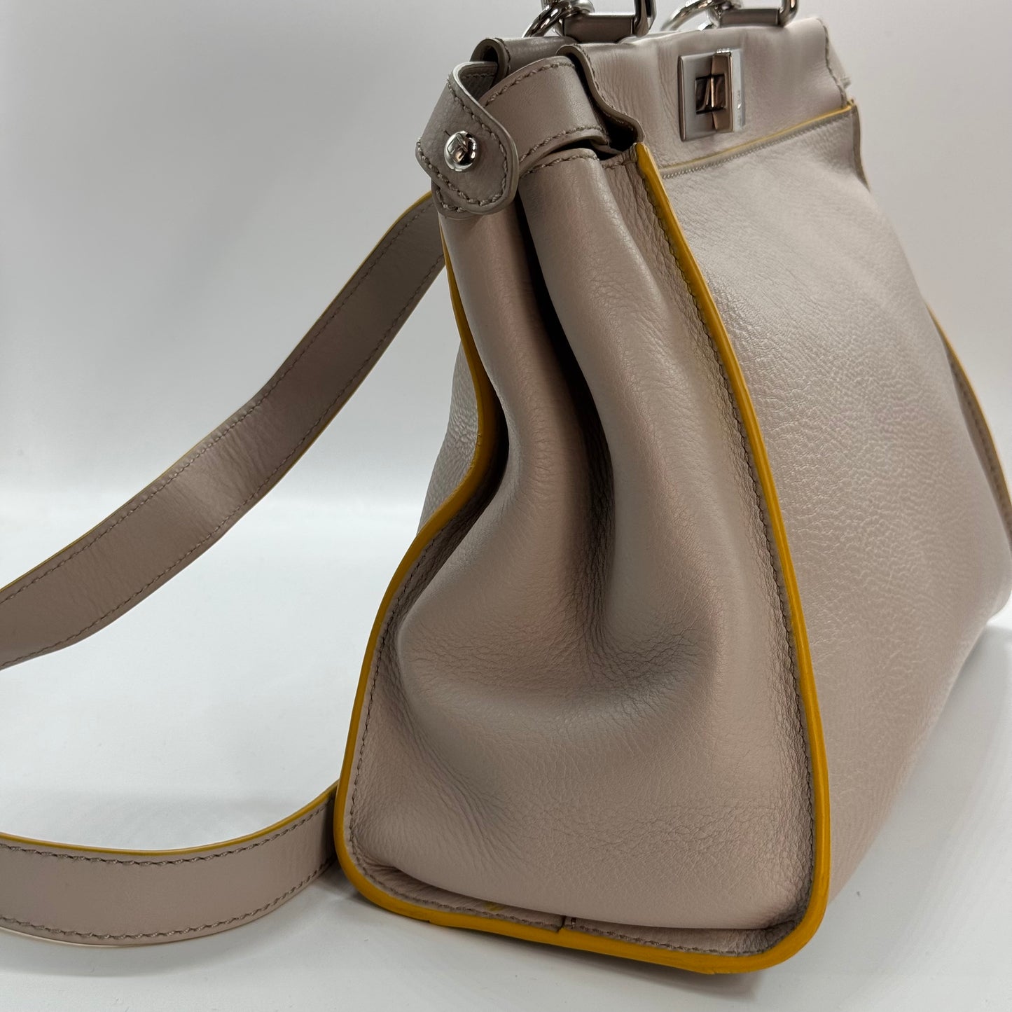 Fendi Peekaboo Regular