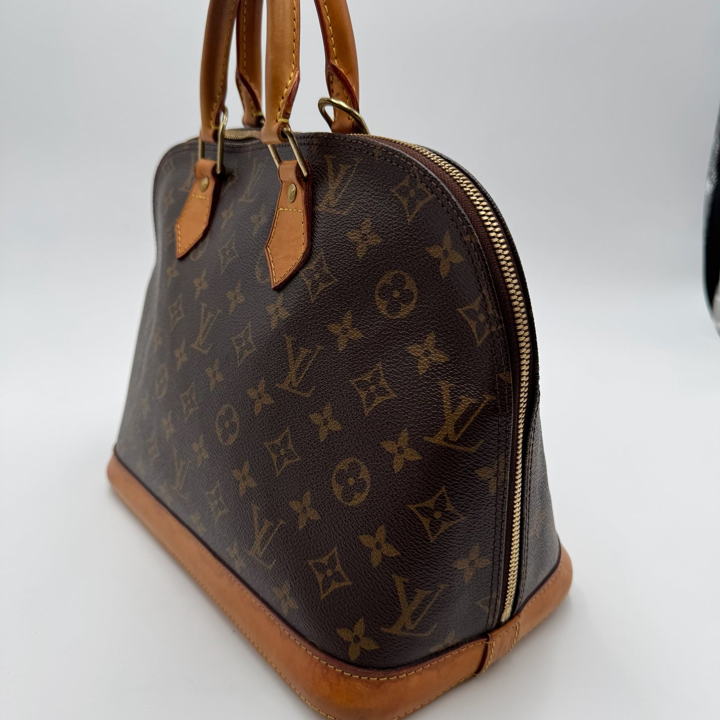 Louis Vuitton Alma