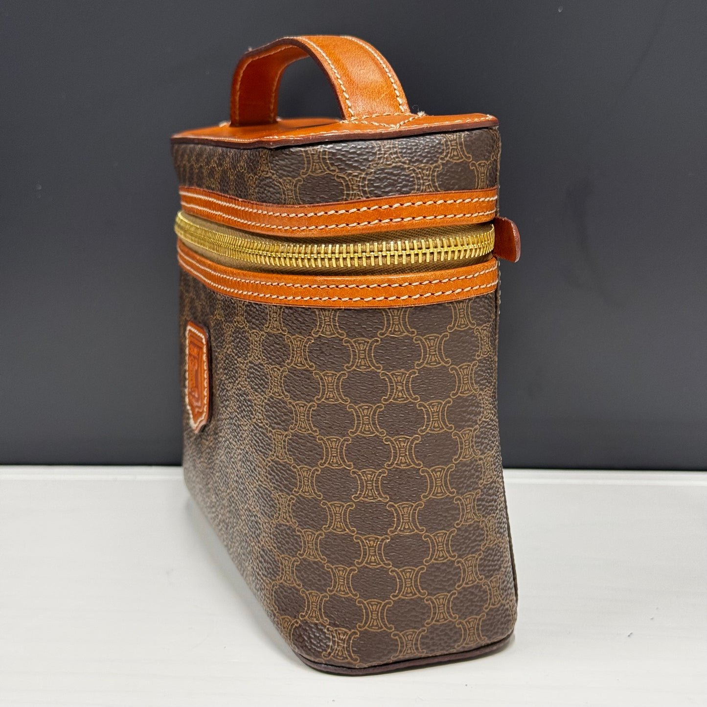 Céline Vanity