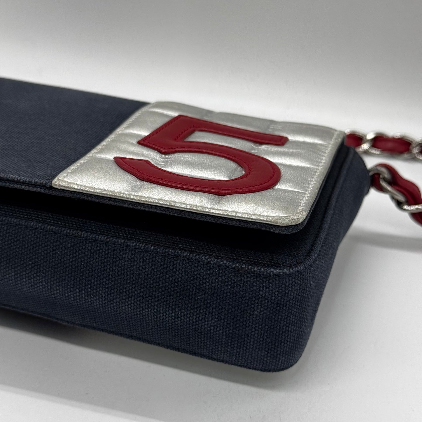 Chanel Baguette 5