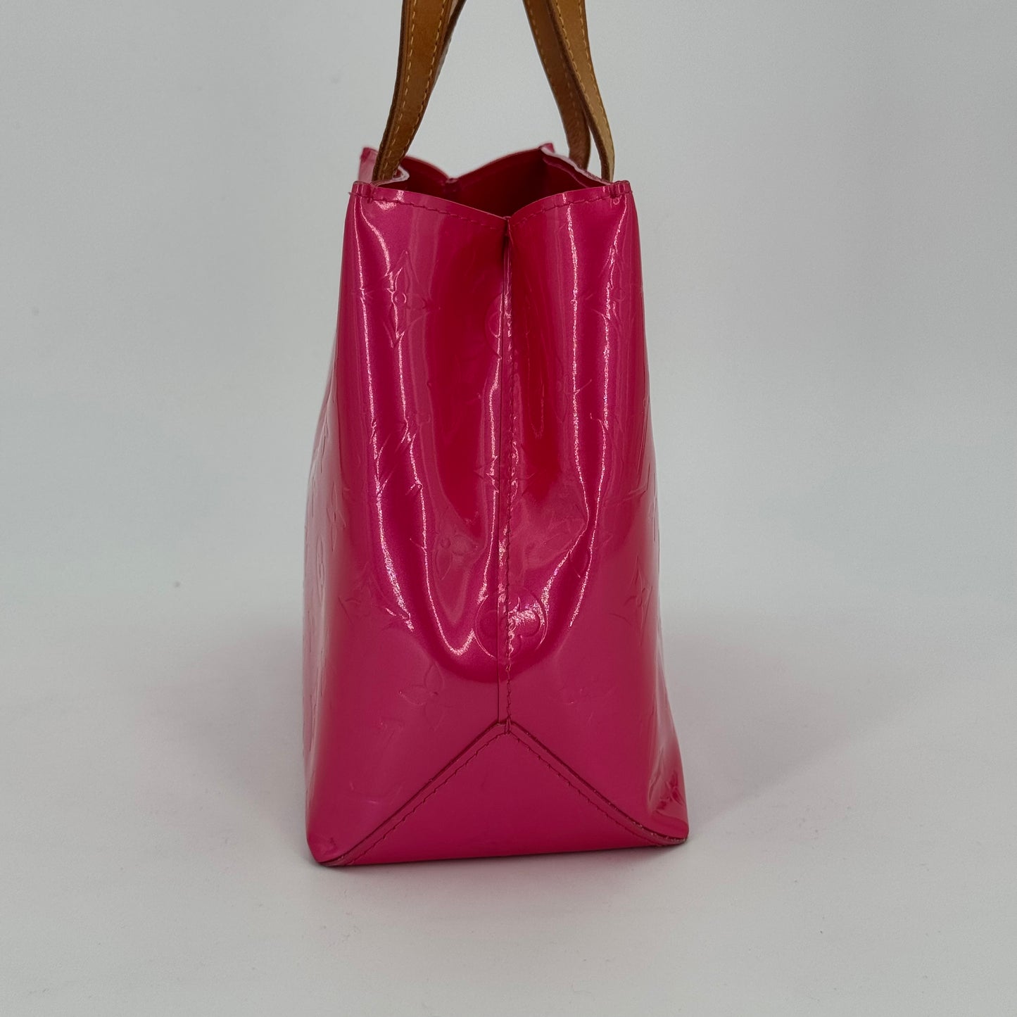 Louis Vuitton Read