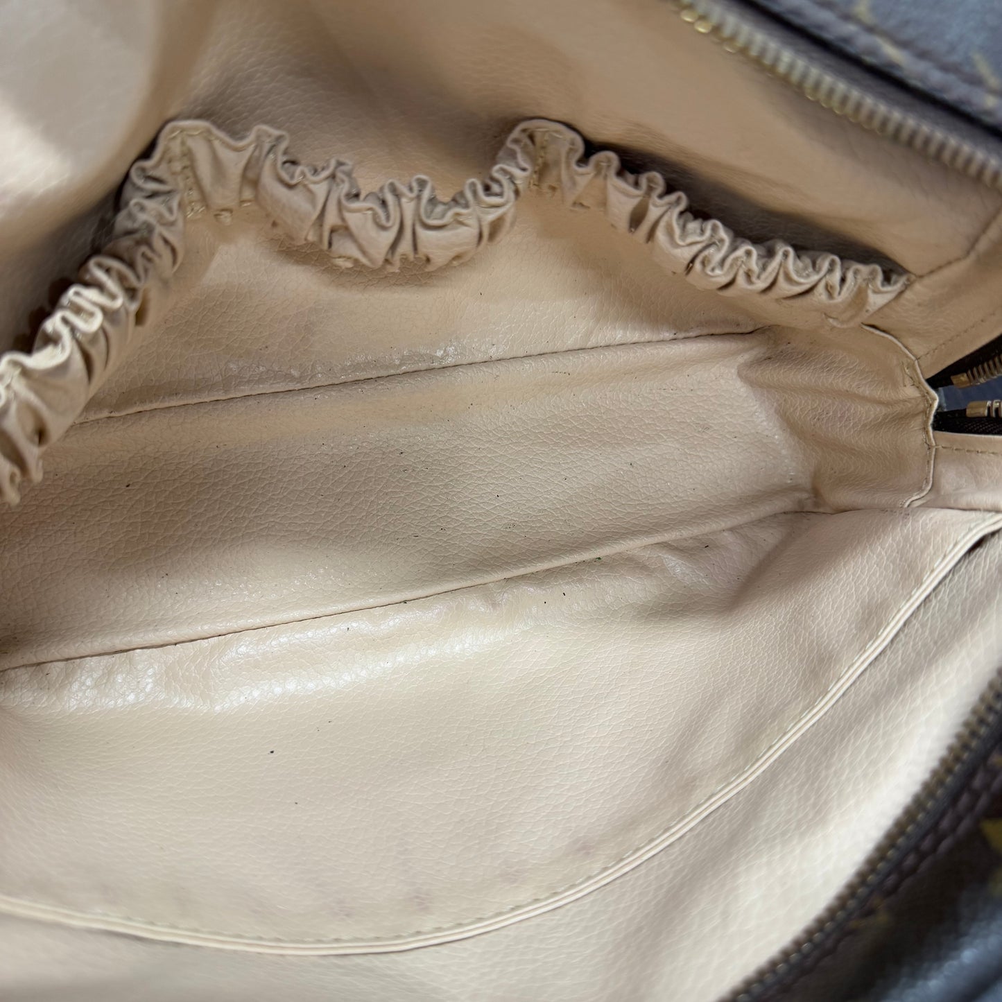 Louis Vuitton trousse de toilette MM