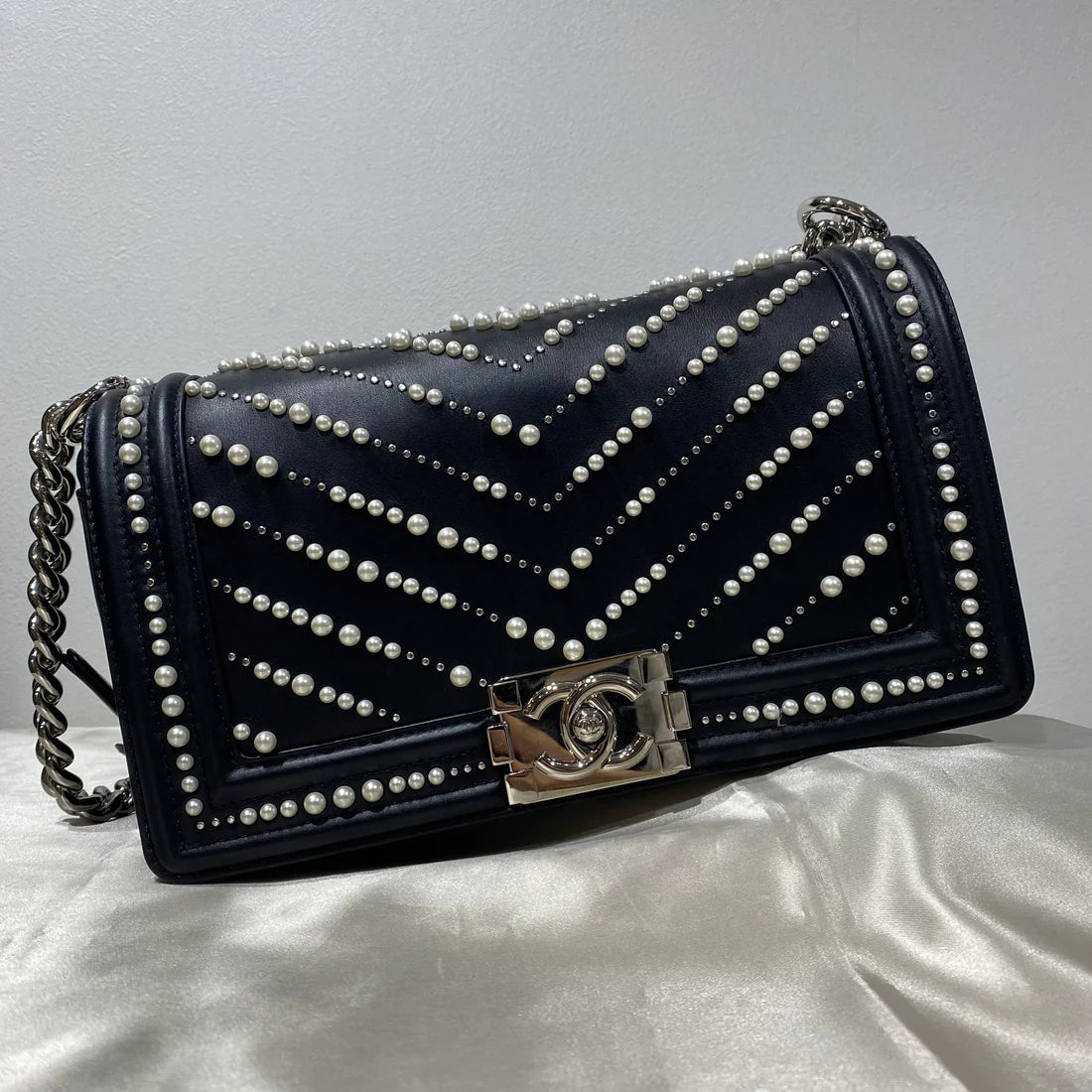 Chanel Boy perles