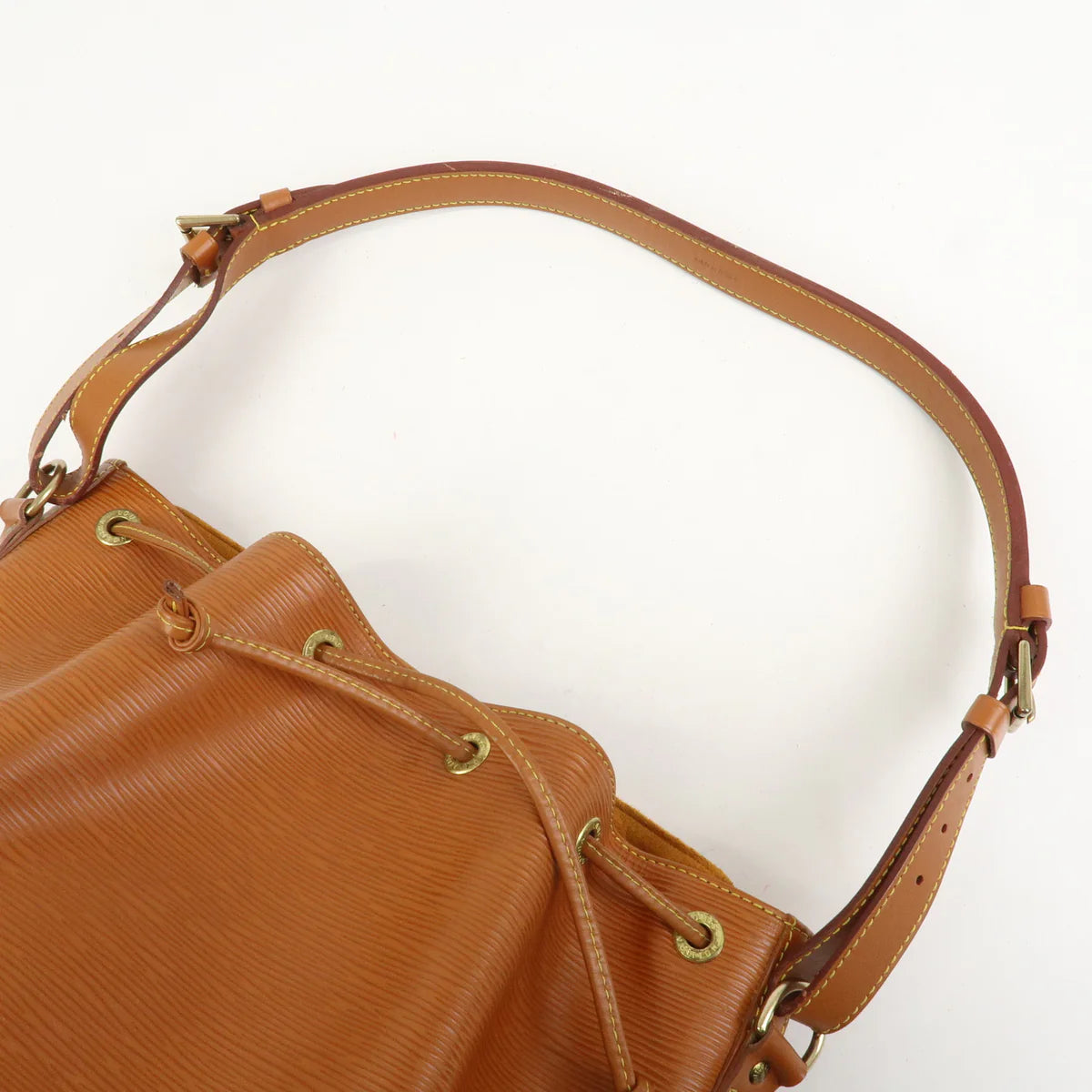 Louis Vuitton Noé - Gold