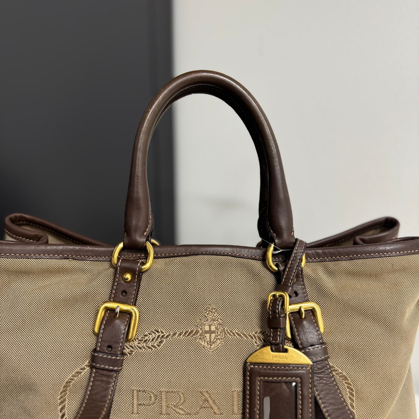 Prada shopping