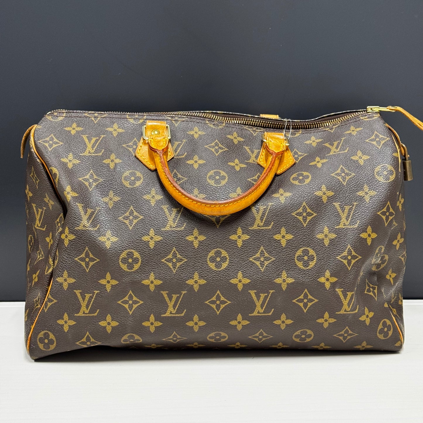 Louis Vuitton Speedy 35
