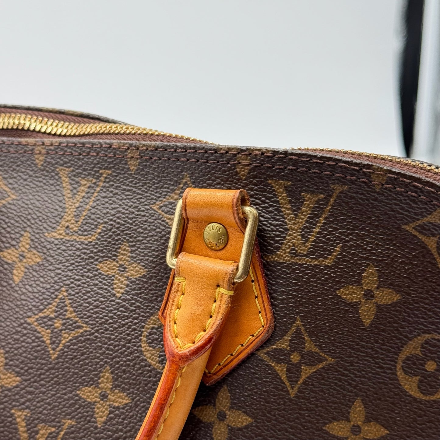 Louis Vuitton Alma