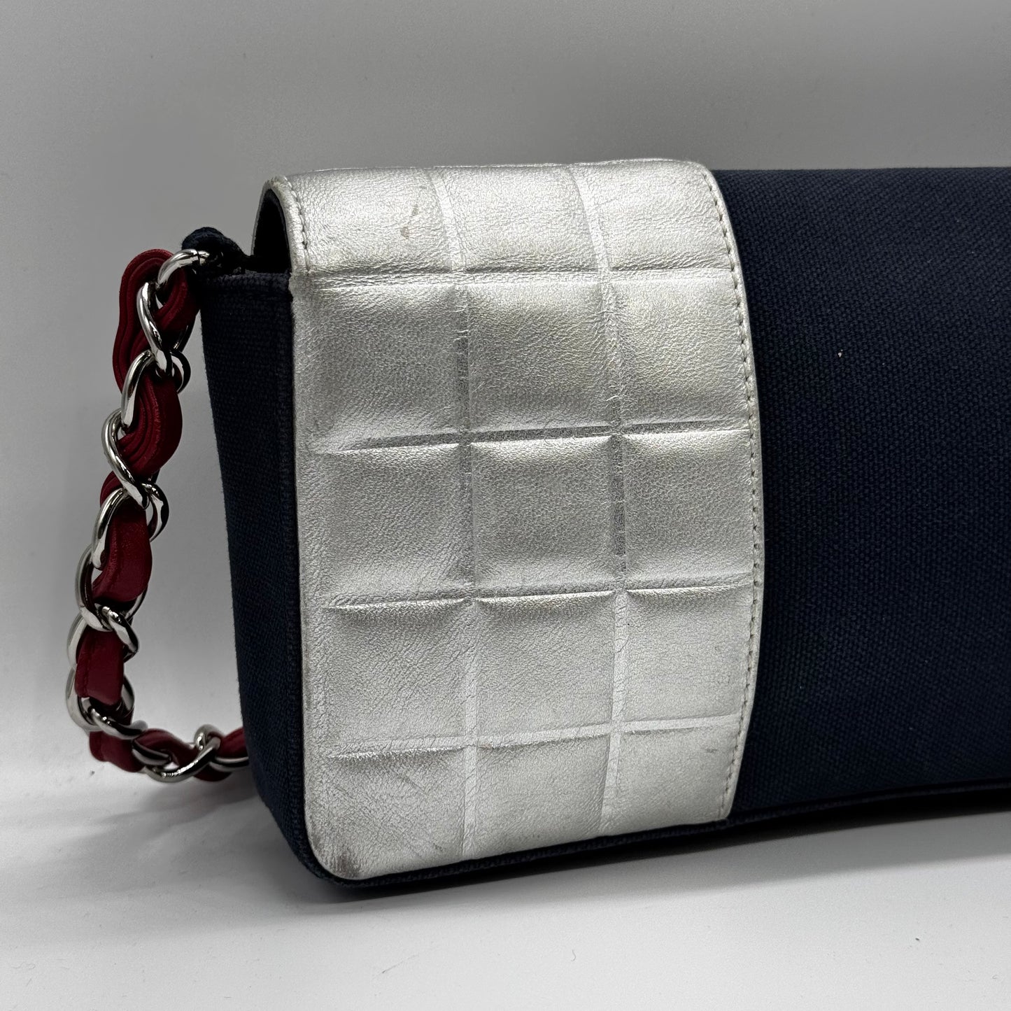 Chanel Baguette 5