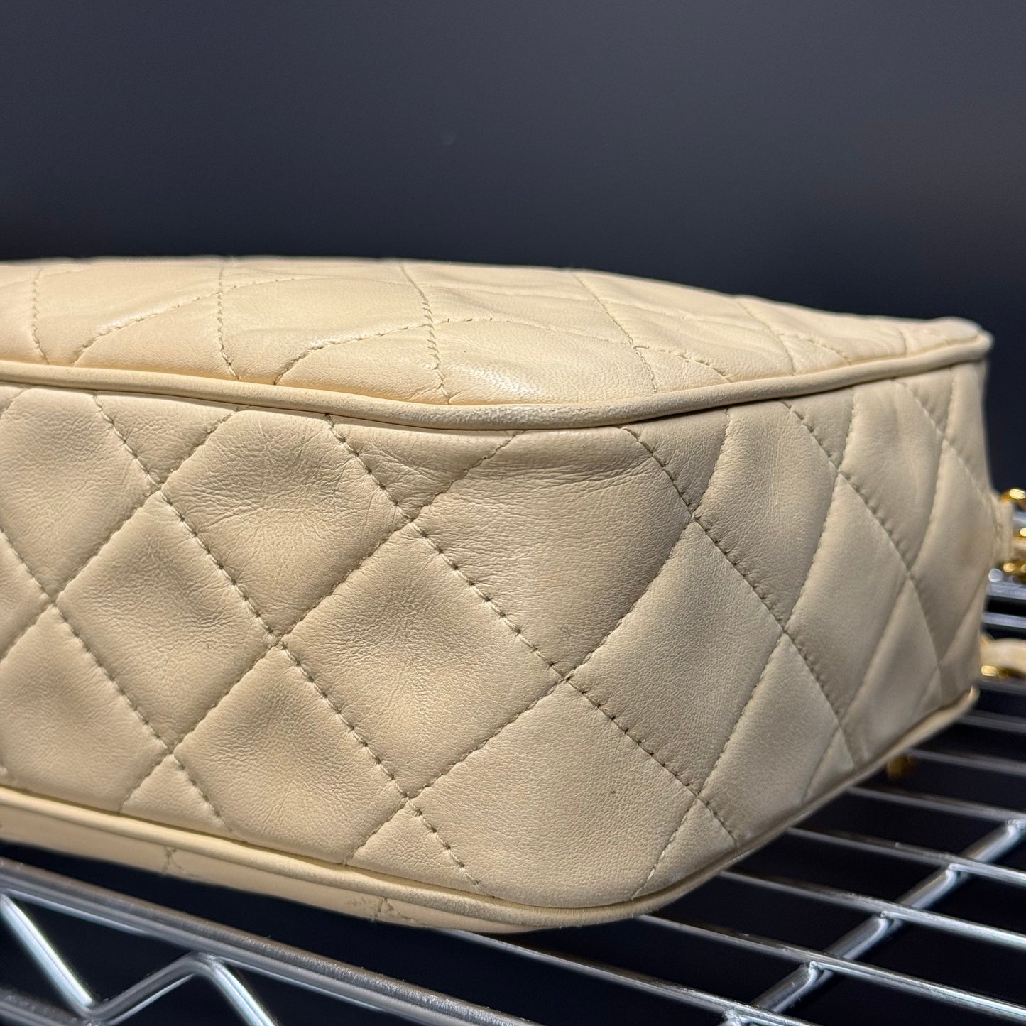 Chanel Caméra Beige