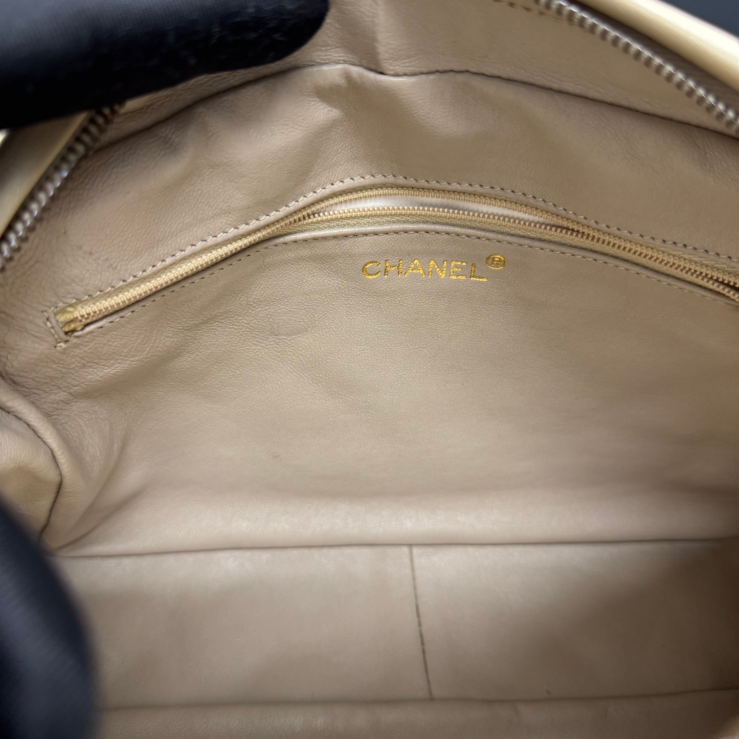 Chanel Caméra Beige