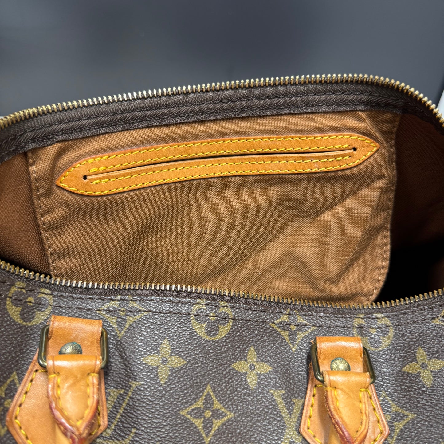 Louis Vuitton Speedy 35