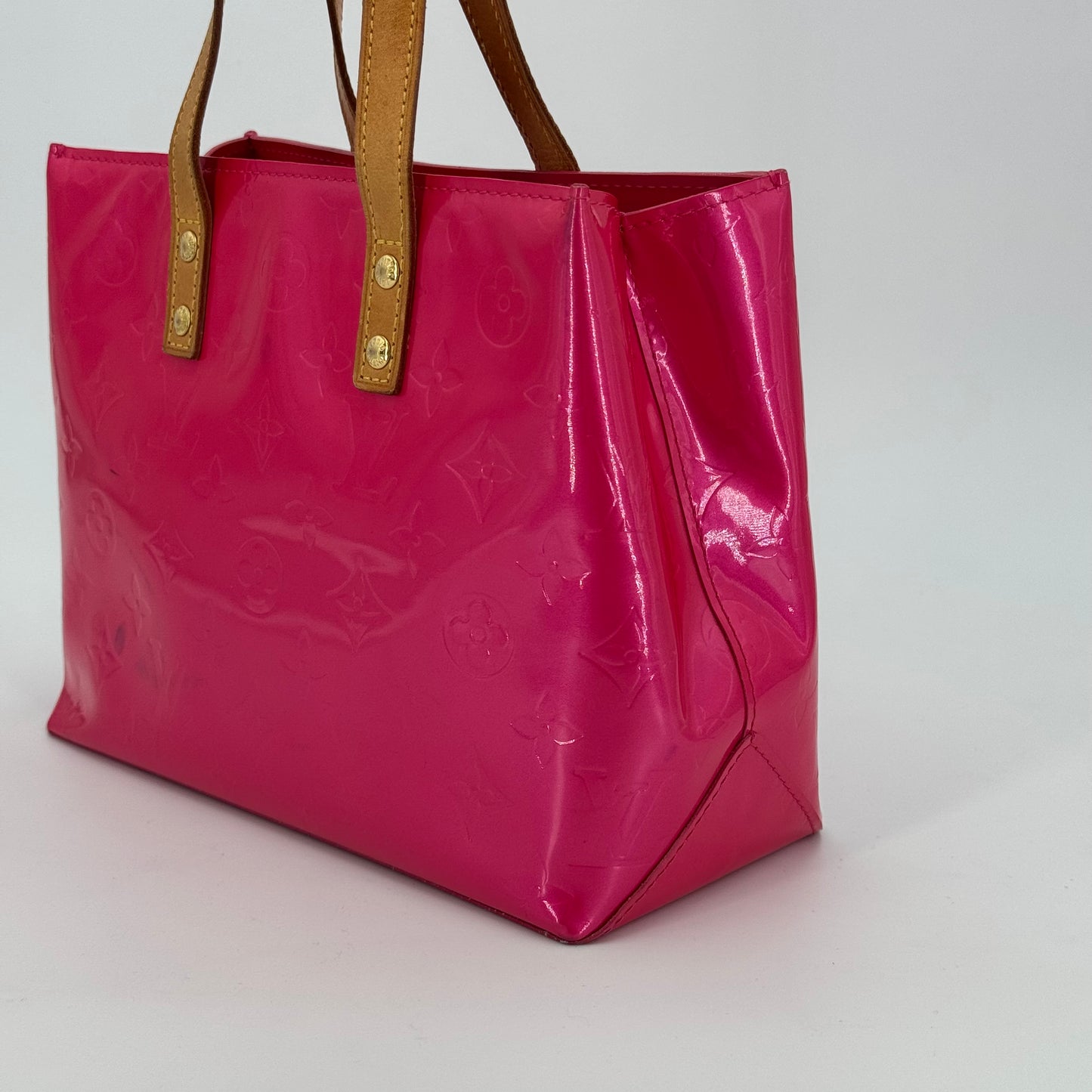 Louis Vuitton Read