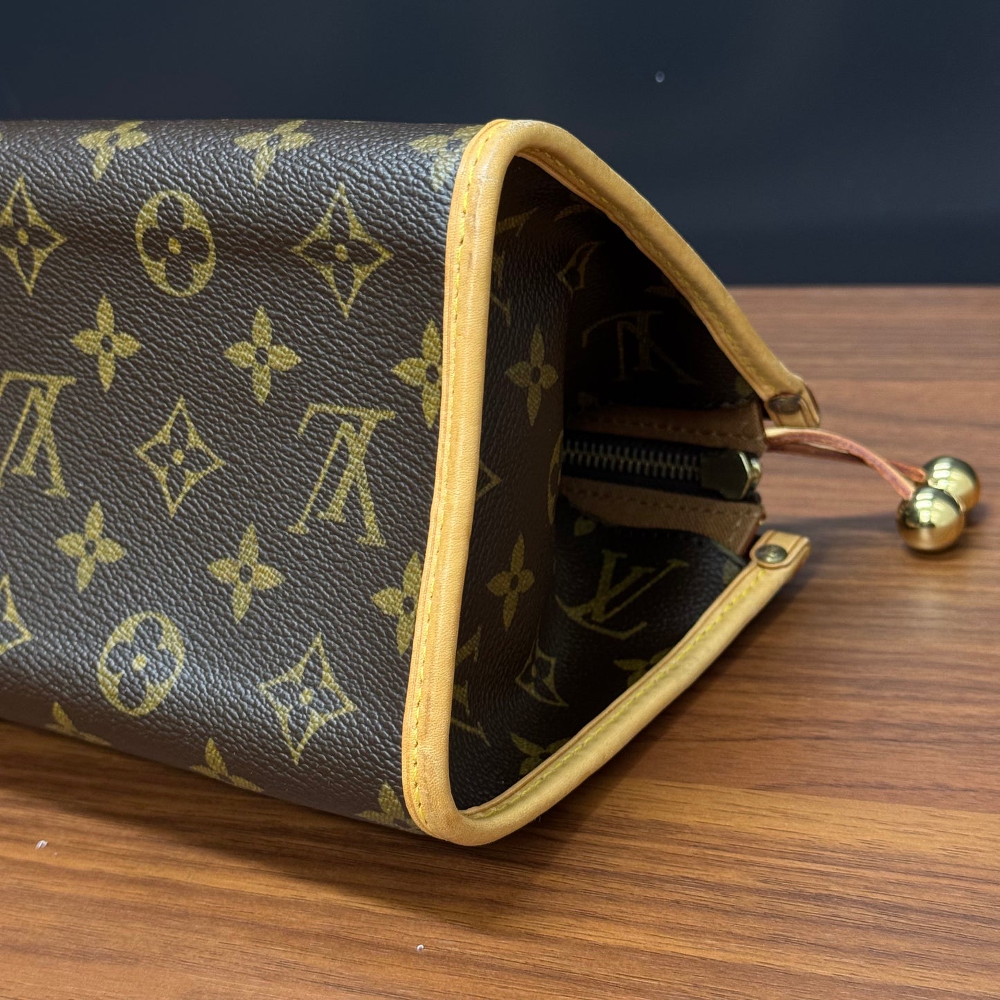 Louis Vuitton Popincourt