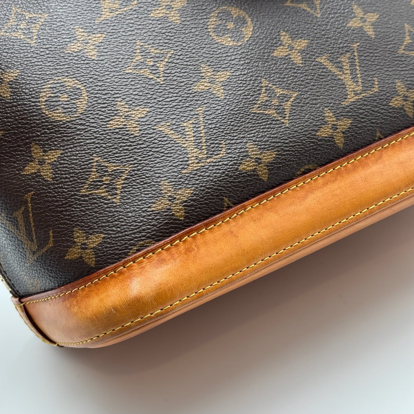 Louis Vuitton Alma