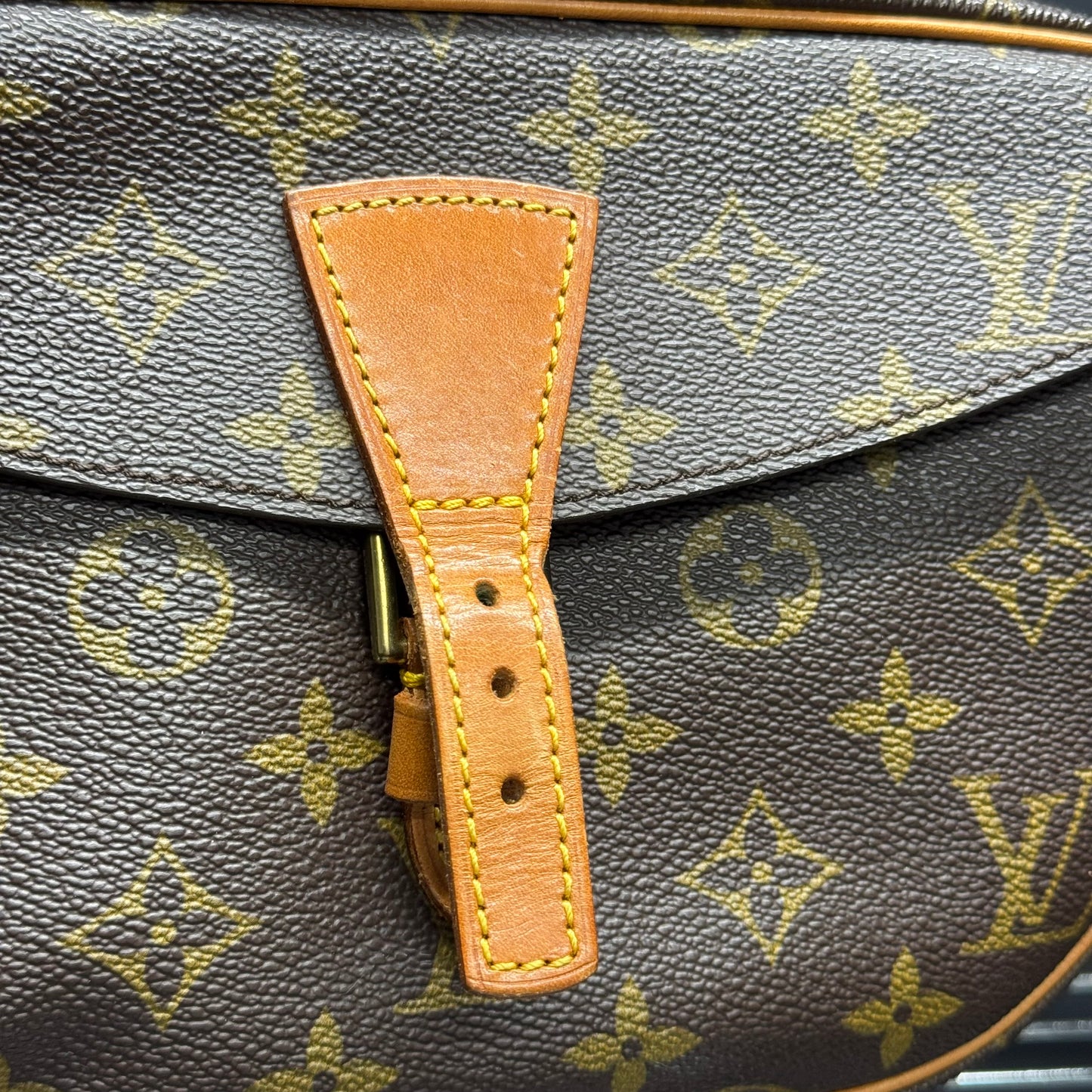 Louis Vuitton Jeune fille