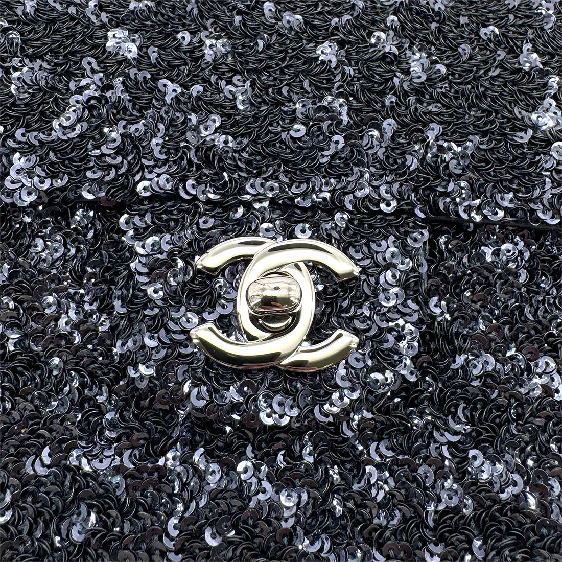 Chanel édition limitée Sequins