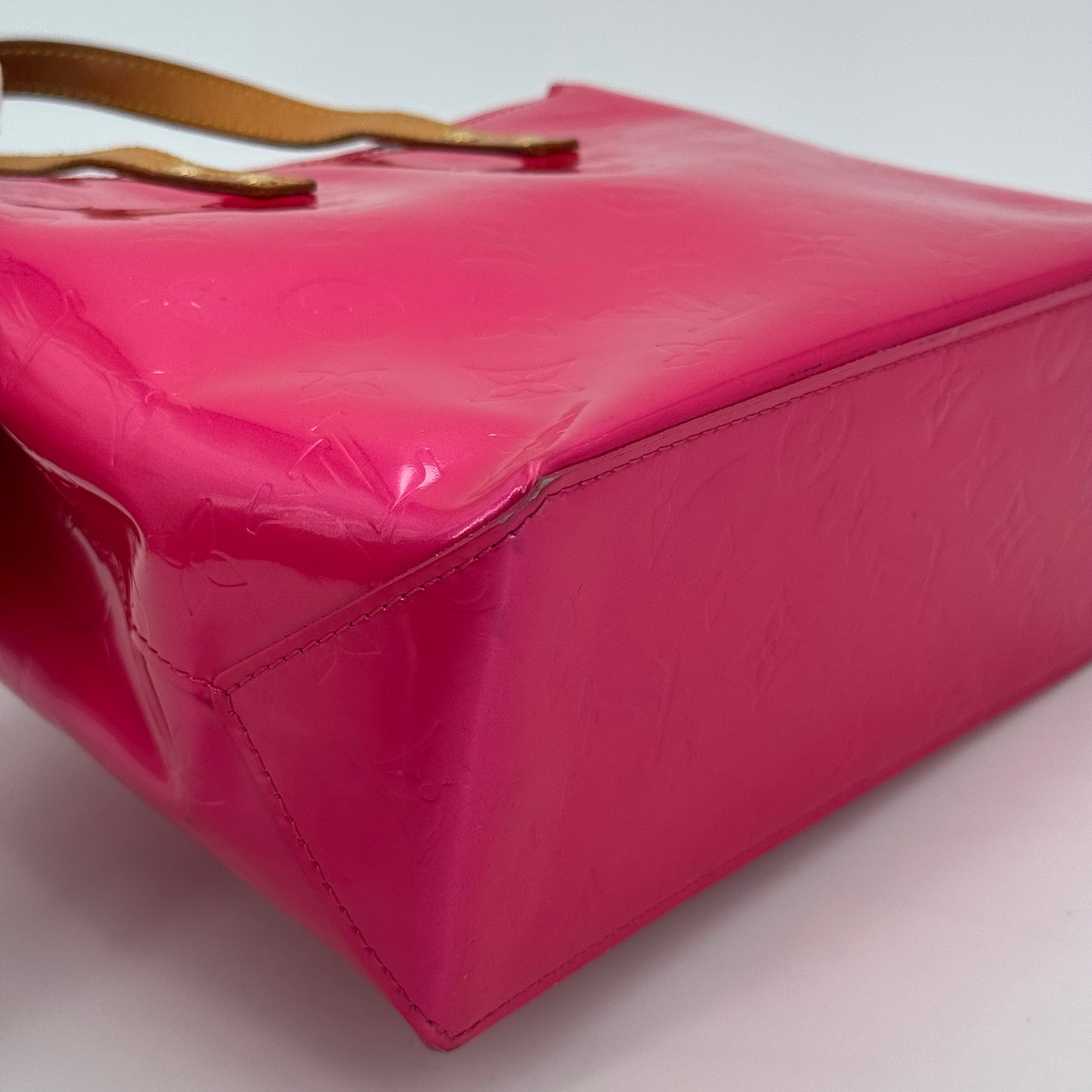 Louis Vuitton Read