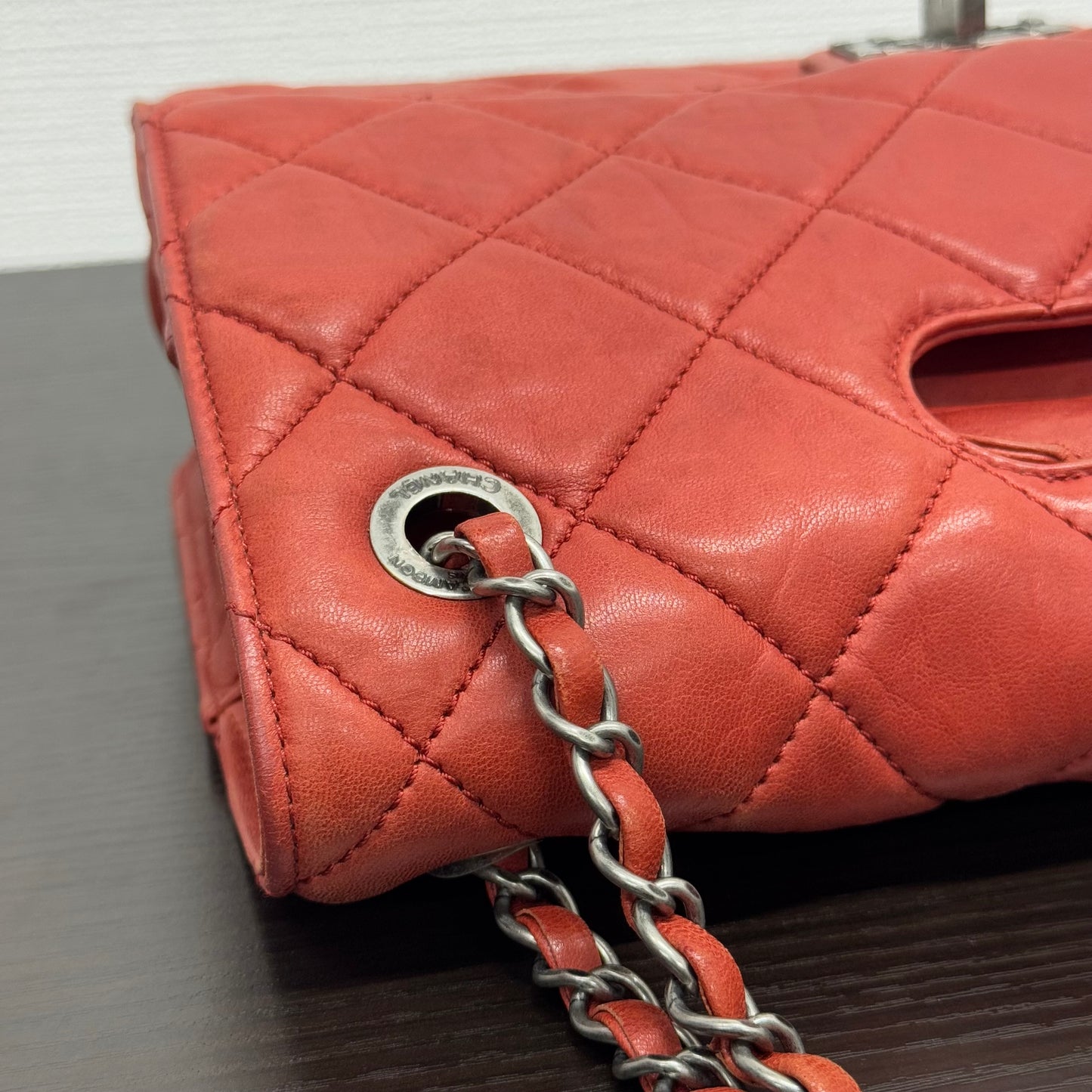 Chanel édition limitée rouge