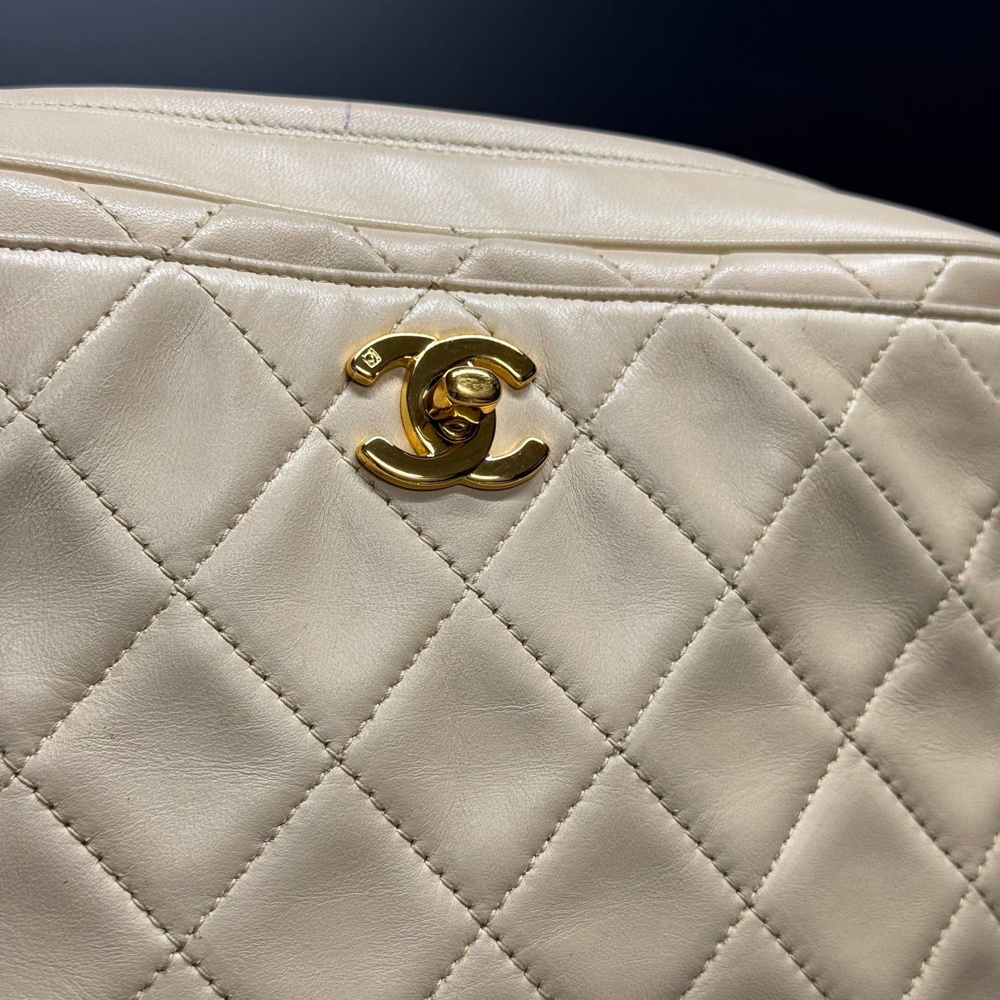 Chanel Caméra Beige