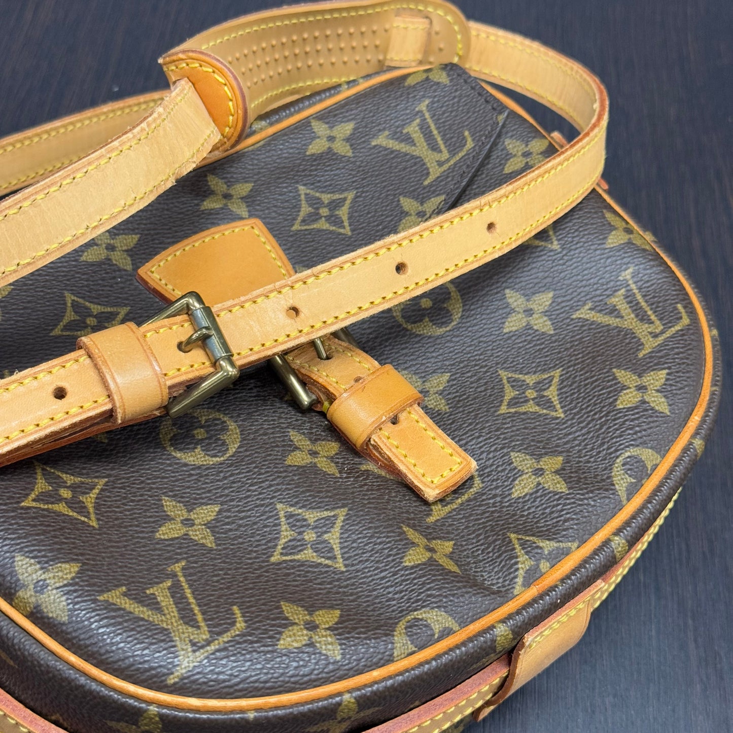 Louis Vuitton Jeune fille