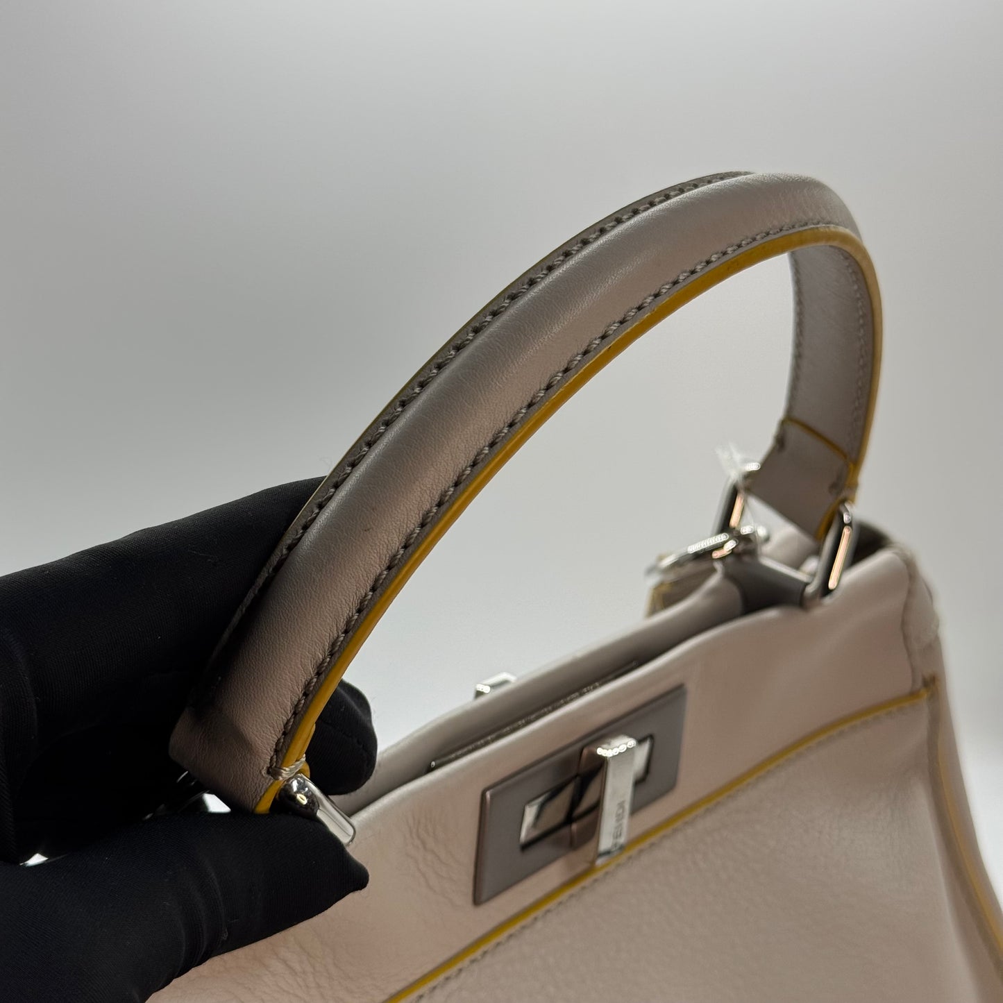 Fendi Peekaboo Regular