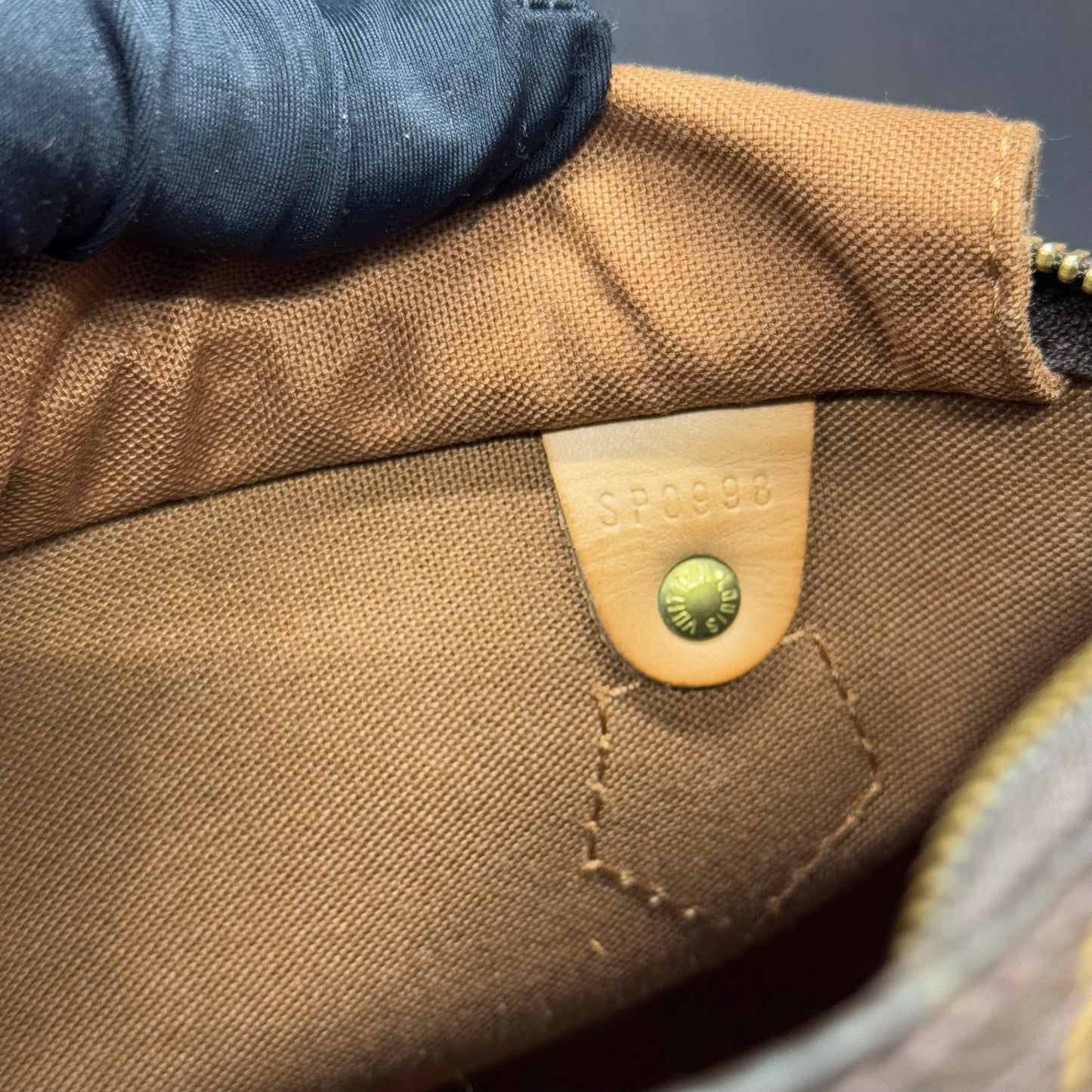 Louis Vuitton Speedy 25
