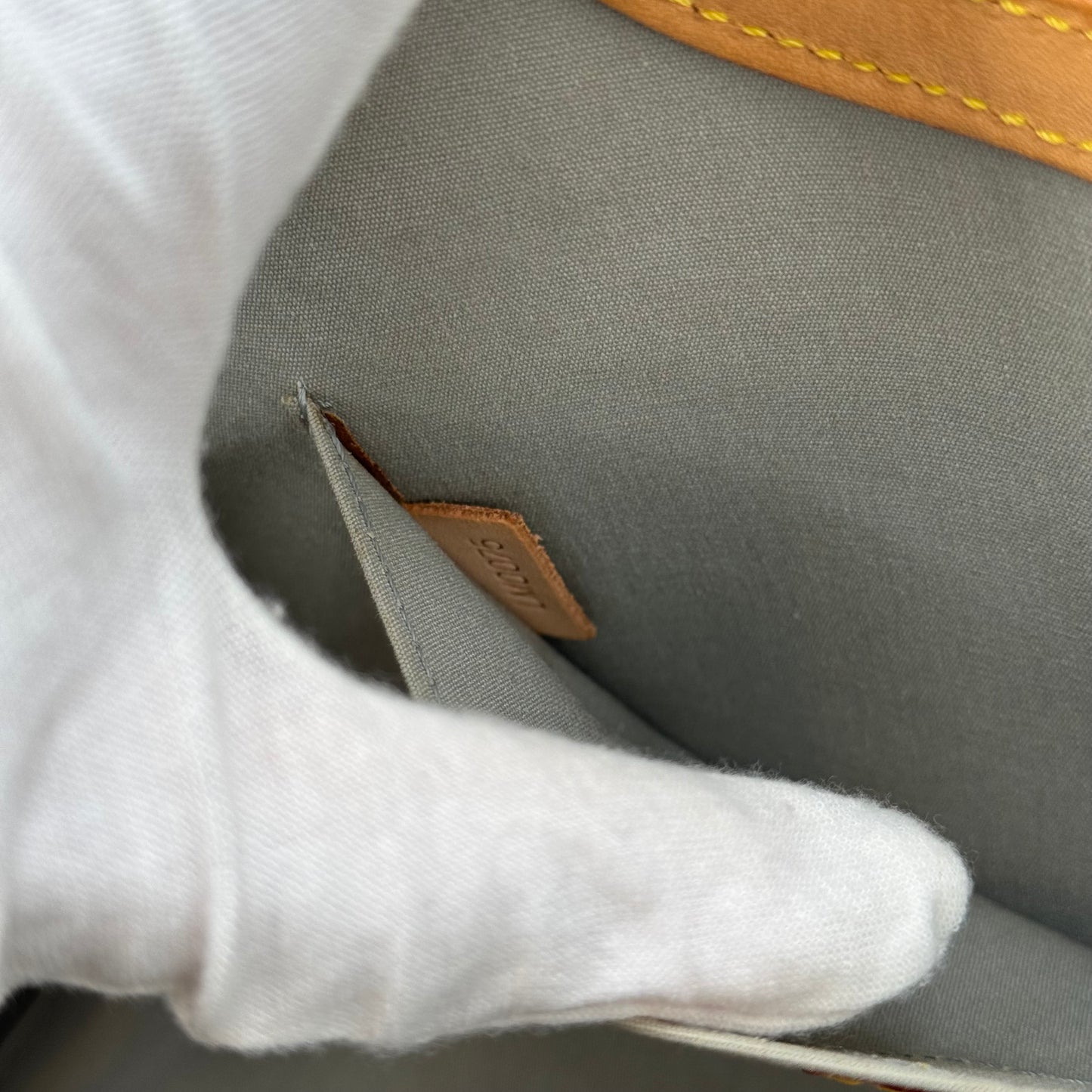 Louis Vuitton Roxbury