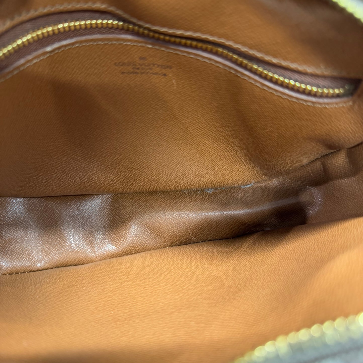 Louis Vuitton Jeune fille
