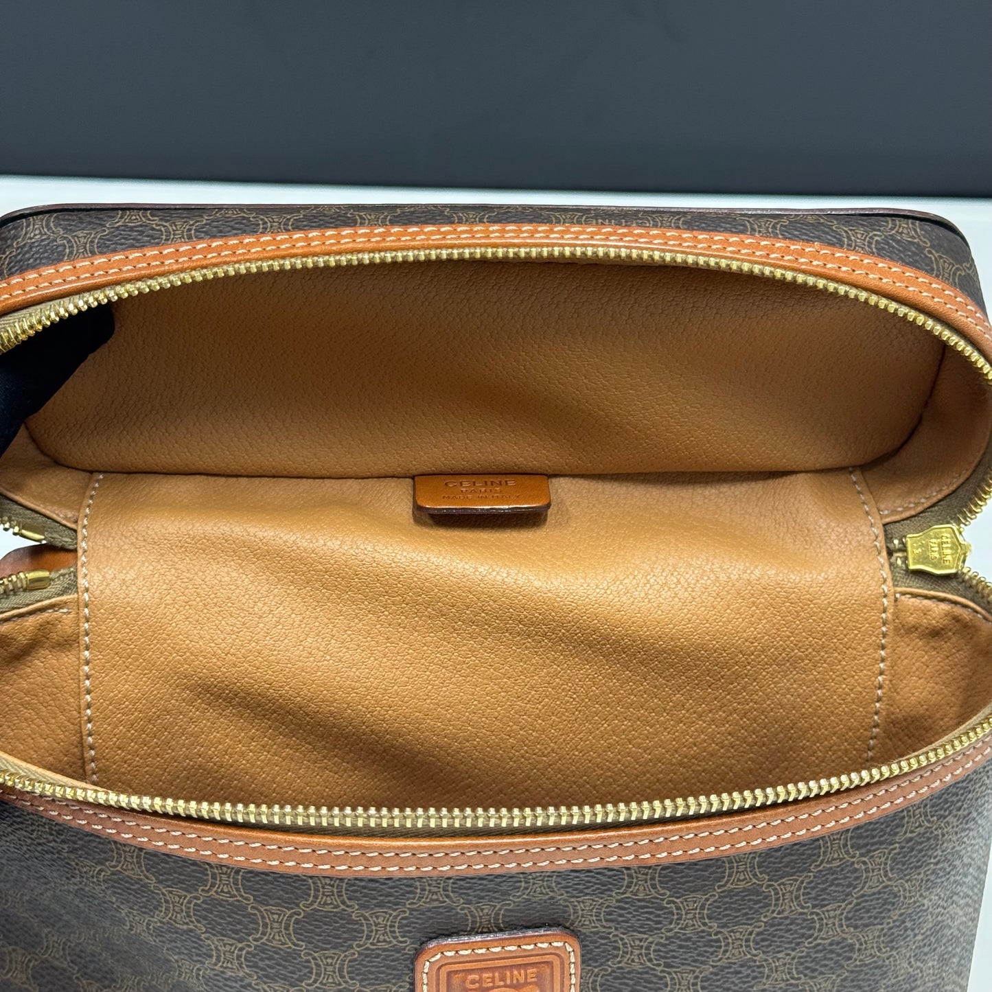 Céline Vanity