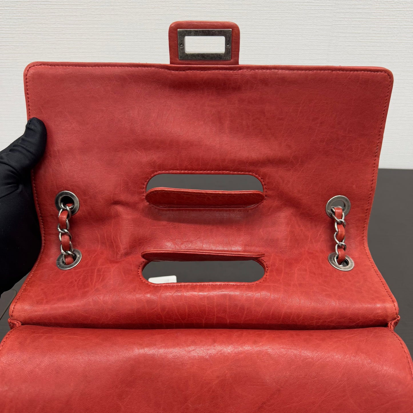 Chanel édition limitée rouge