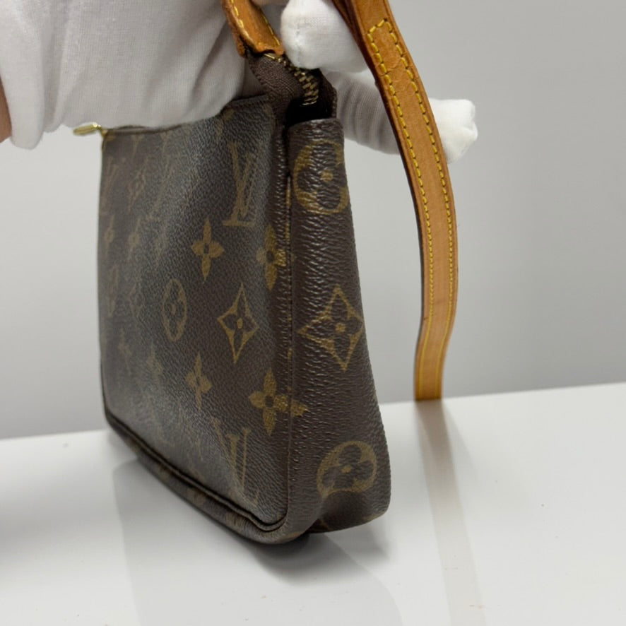Louis Vuitton Pochette Accessoires Bandoulière