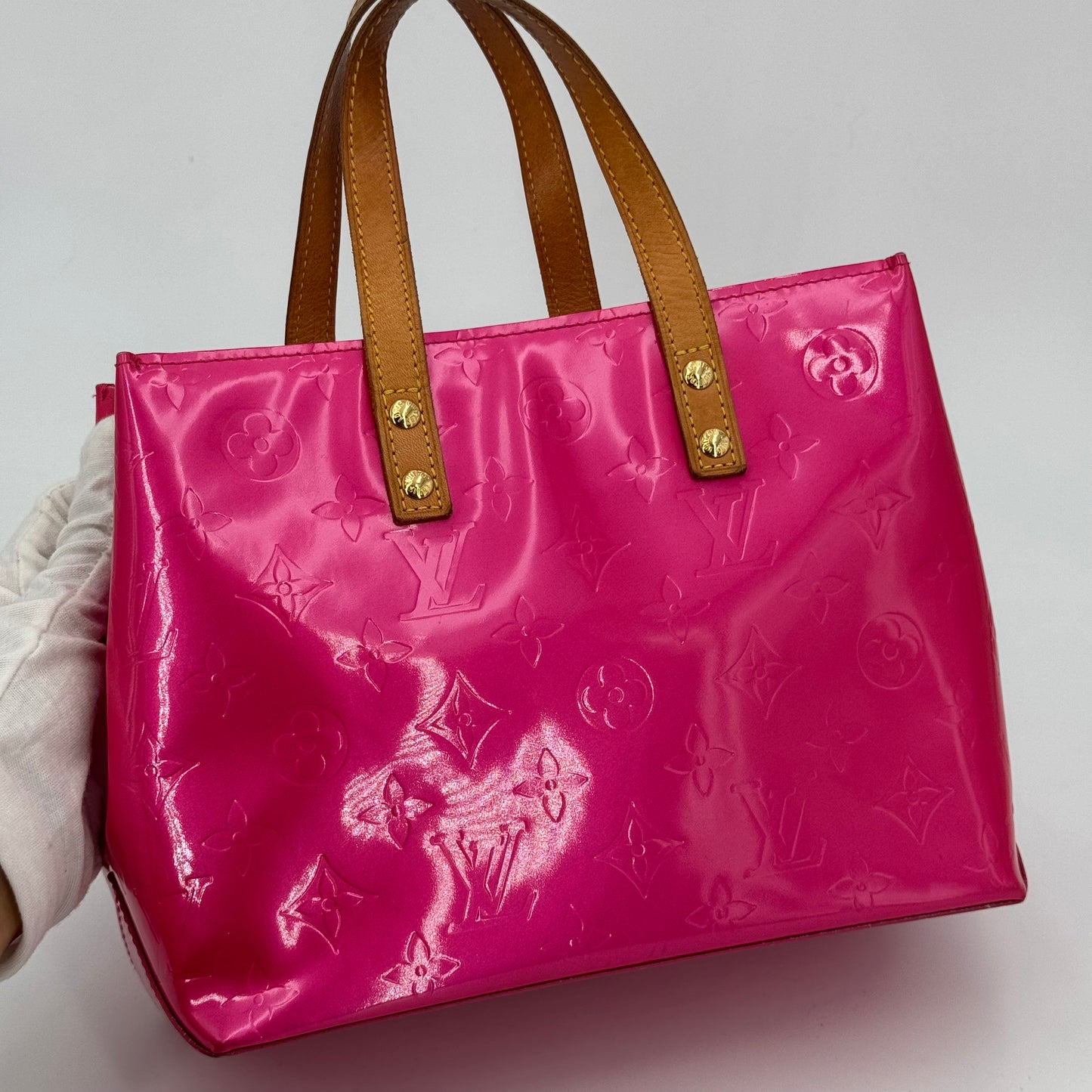 Louis Vuitton Read