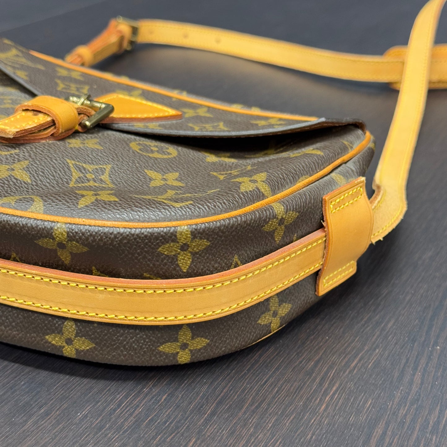 Louis Vuitton Jeune fille