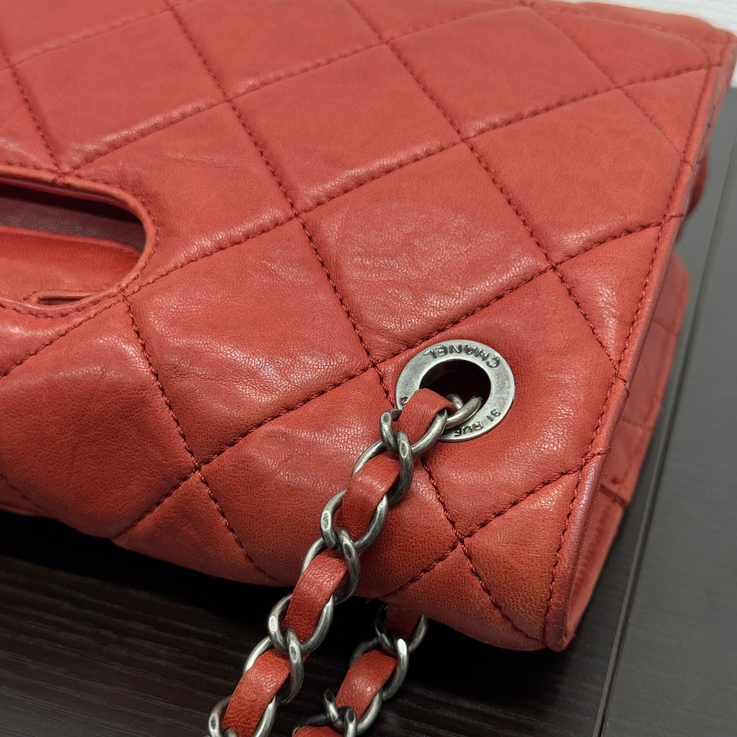 Chanel édition limitée rouge