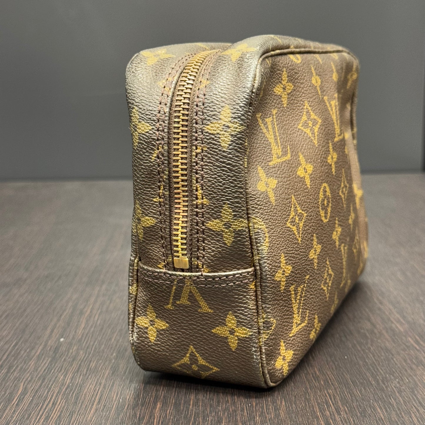 Louis Vuitton trousse de toilette MM