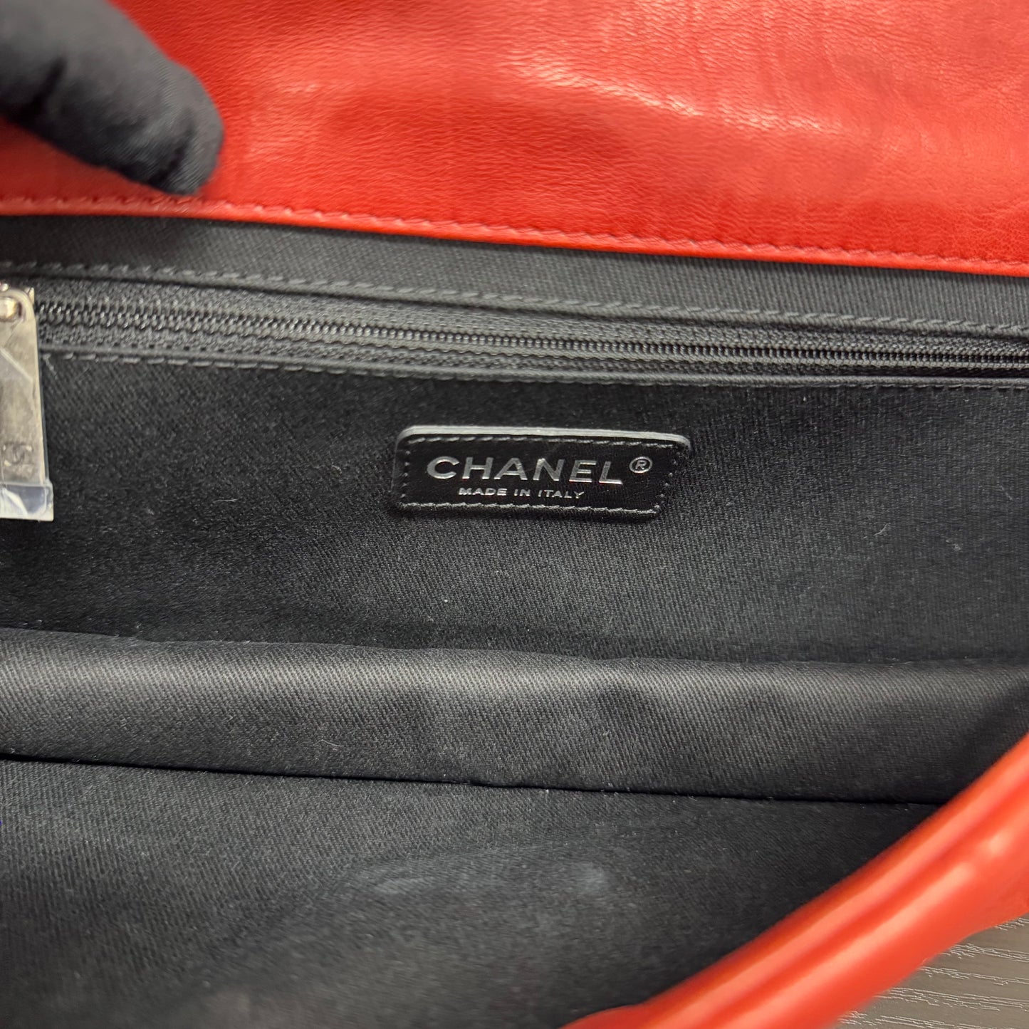 Chanel édition limitée rouge