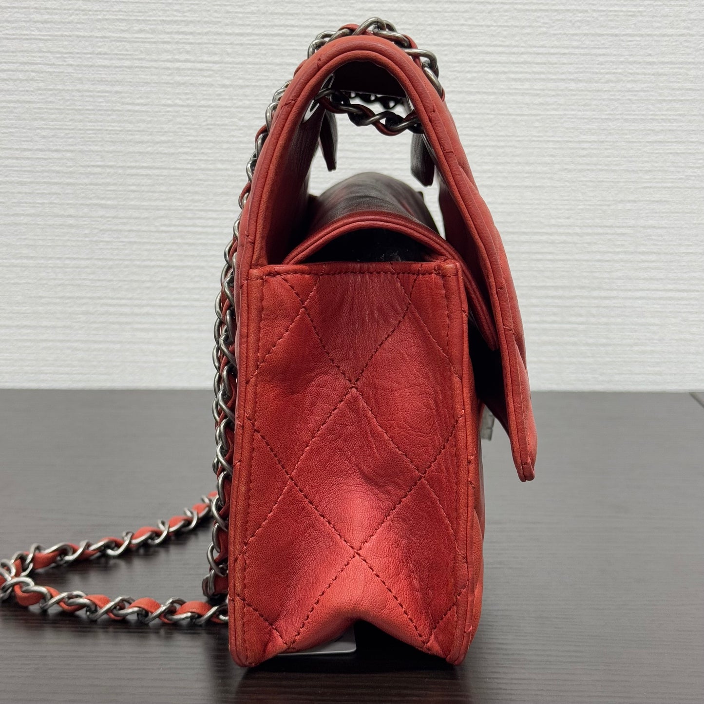 Chanel édition limitée rouge