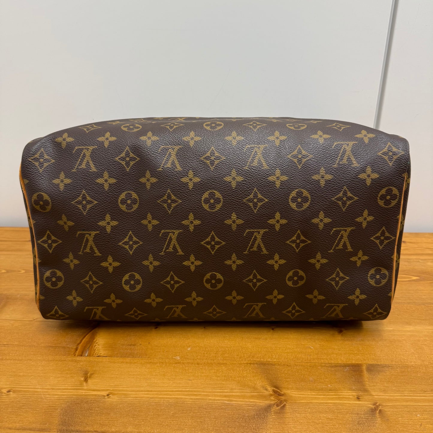 Louis Vuitton Speedy 35