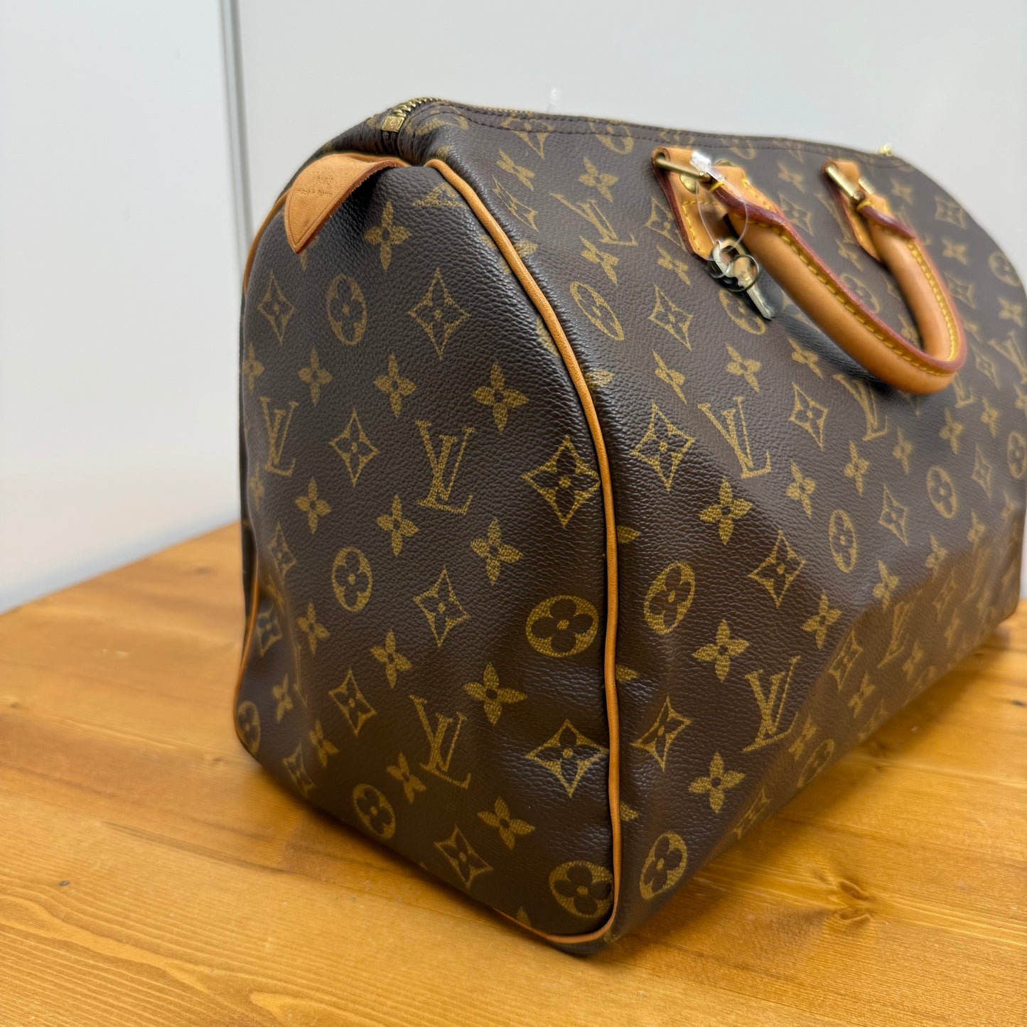 Louis Vuitton Speedy 35