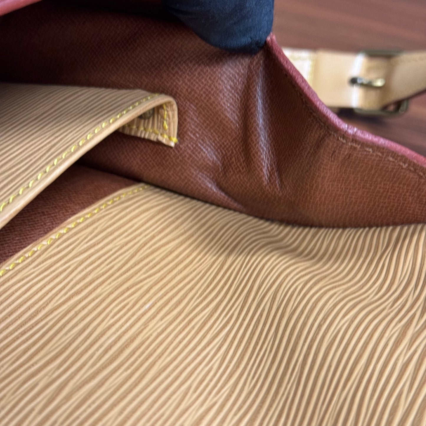 Louis Vuitton Cartouchière