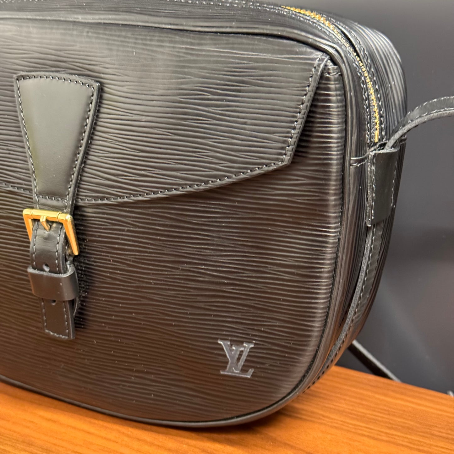 Louis Vuitton Jeune Fille